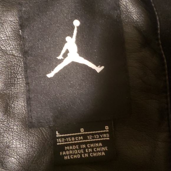 coat - Picture 1 of 2